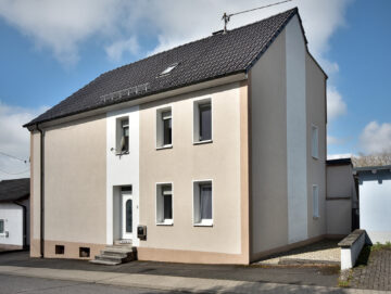 Die „rechte-Haus-Möglichkeit“ an der Hauptstraße 3 in Mackenrodt mit Garage und kleiner Hoffläche, 55758 Mackenrodt, Einfamilienhaus
