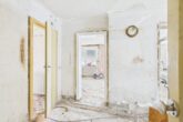 In Tünsdorf steht ein Haus. Man kann daraus 1 bis 4 Wohnungen machen.– TEXT IN LEICHTER SPRACHE - 66693 Tünsdorf – Im Brühl 1 - UG