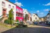 Ein Haus mit viel Platz. Das Haus ist in der Alt·stadt von Dudeldorf. – TEXT IN LEICHTER SPRACHE - Hauptstraße 19 – 54647 Dudeldorf