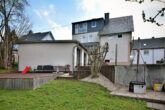 1 + 1 = 3 Möglichkeiten in Mackenrodt ein Doppel-Haus mit drei Garagen als sein Eigentum zu erwerben - Hauptstraße 3 – 55758 Mackenrodt