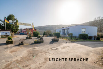 Ein Hotel mit Wohnhaus in Holsthum. Interessant für Investitionen. – TEXT IN LEICHTER SPRACHE, 54668 Holsthum, Mehrfamilienhaus