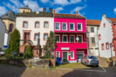 Unscheinbar großzügiges Wohnhaus mit 2 Parkplätzen mitten in Dudeldorfer Altstadt - Hauptstraße 19 – 54647 Dudeldorf